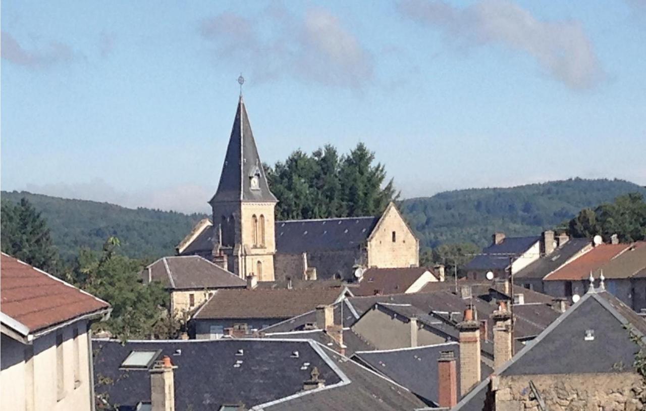 Awesome Home In Peyrat Le Chateau エクステリア 写真